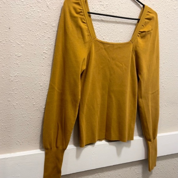 Milk and Honey Mustard Puff Sleeve Sweater Blouse Large - Picture 2 of 8